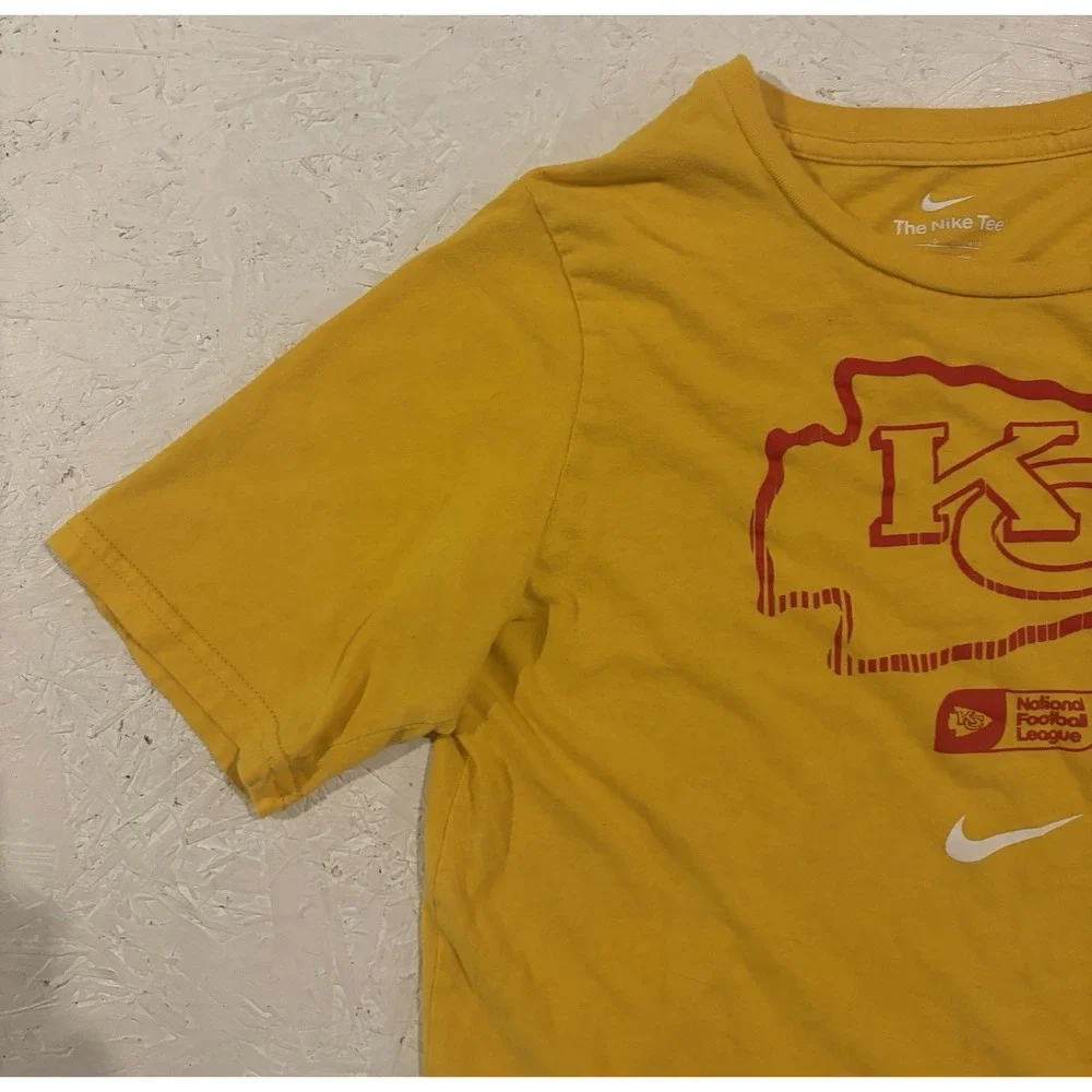 Nike Kansas‎ City Chiefs Short Sleeve Shirt Youth Boys Large Yellow NFL Football